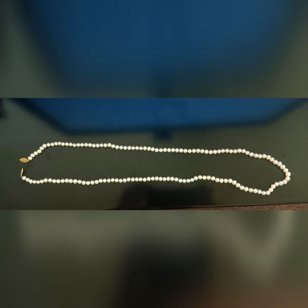 Beautiful Vintage Cultured Pearl Necklace